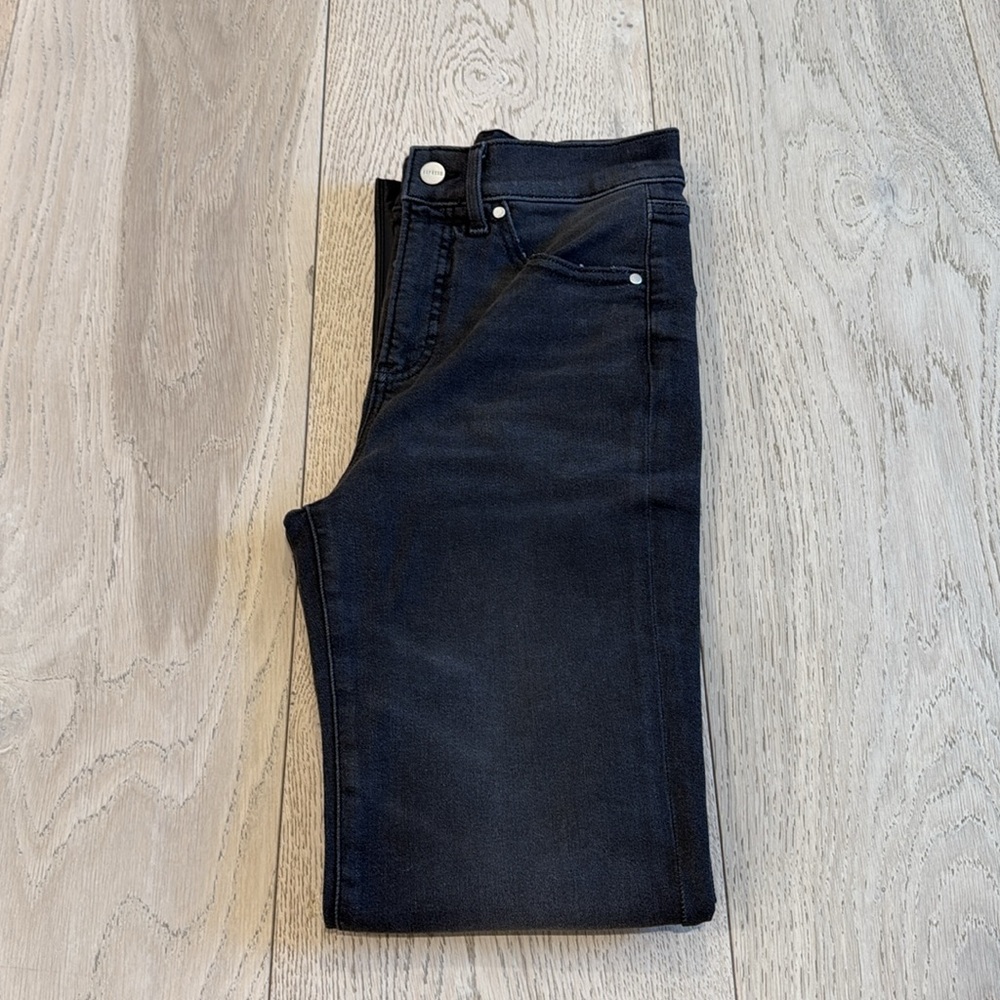 Express Super High Waisted Faux Leather Paneled 90’s Slim Jeans in Size 2 NWOT